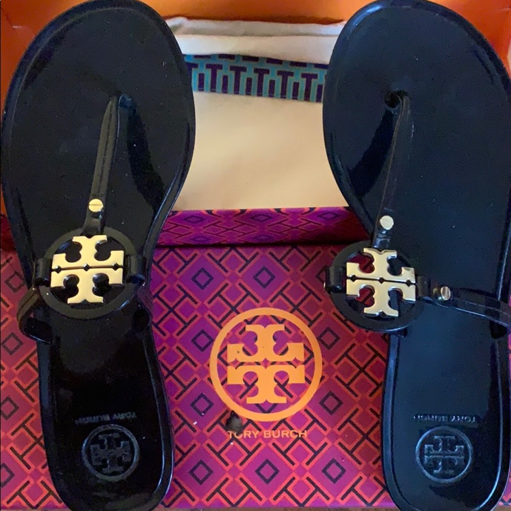 Tory Burch thong sandal size 7